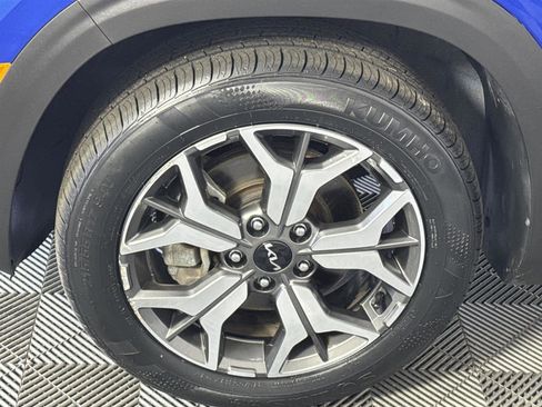 Used 2022 Kia Seltos EX image 10