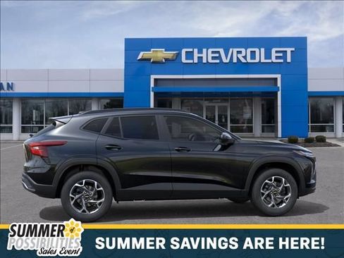 New 2026 Chevrolet Trax LT w/ Driver Confidence Package FWD image 5