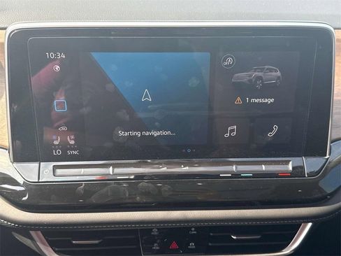New 2025 Volkswagen Atlas SE FWD image 16