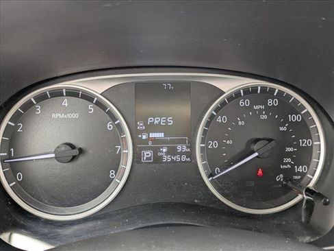 Used 2024 Nissan Kicks S image 6