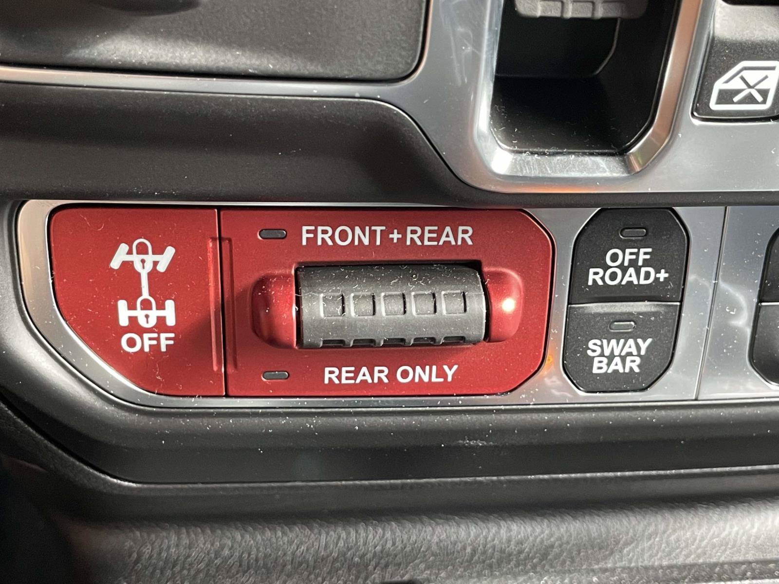 Certified 2025 Jeep Wrangler Unlimited Rubicon AWD/4WD image 30