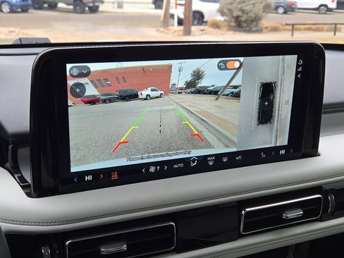 Used 2025 Lincoln Aviator Reserve w/ Luxury Package image 18