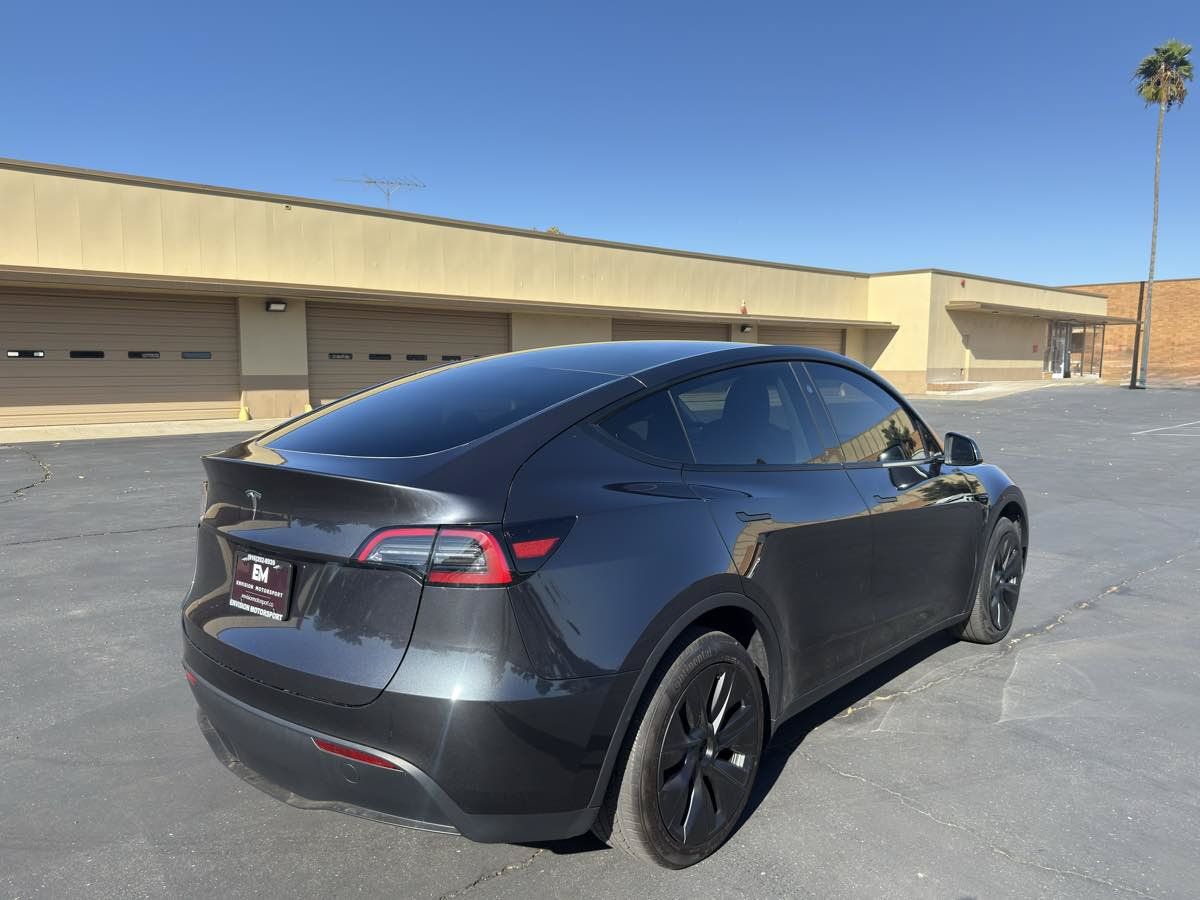 Used 2024 Tesla Model Y Long Range RWD image 7