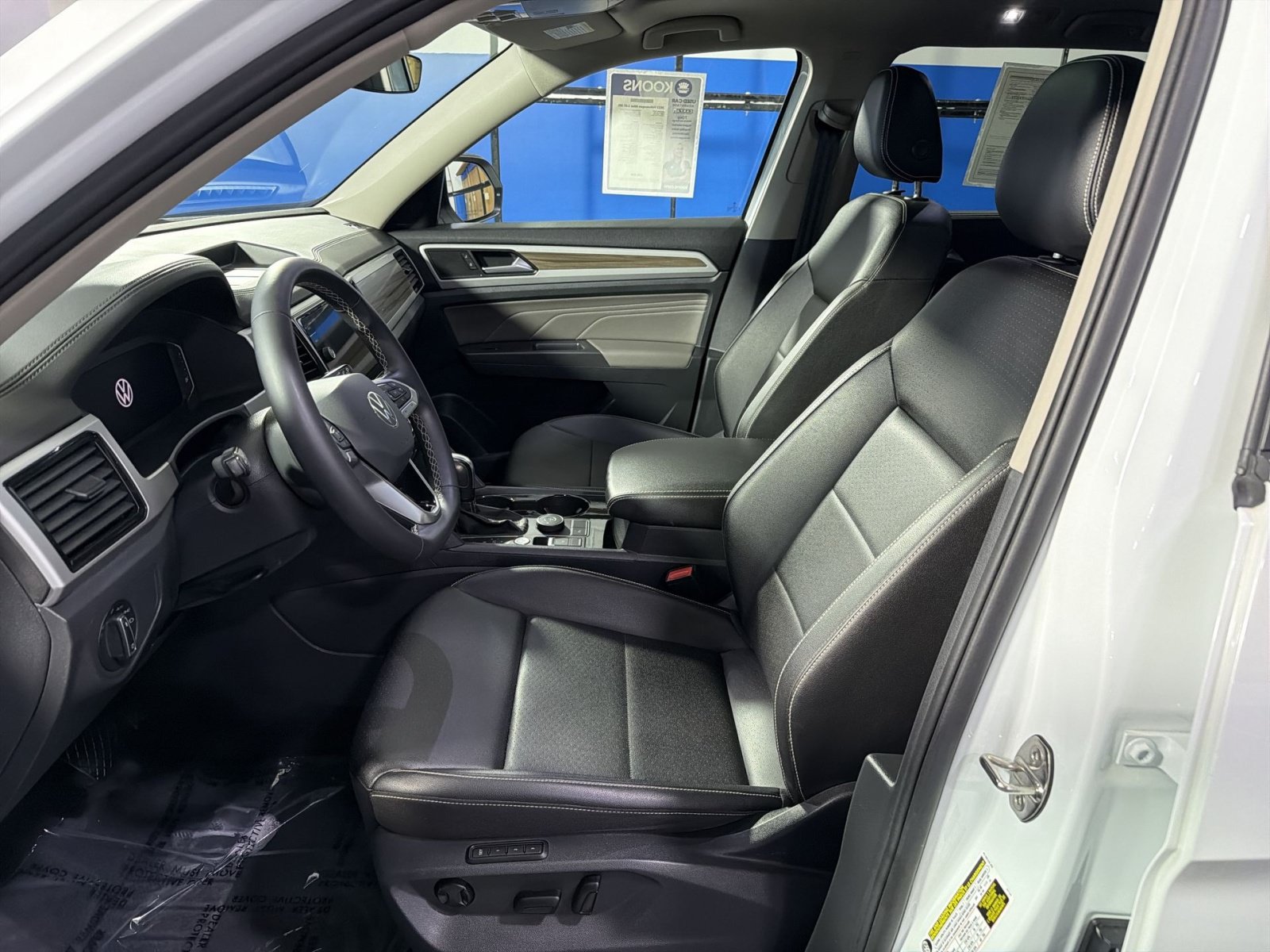 Used 2023 Volkswagen Atlas SEL AWD/4WD image 23