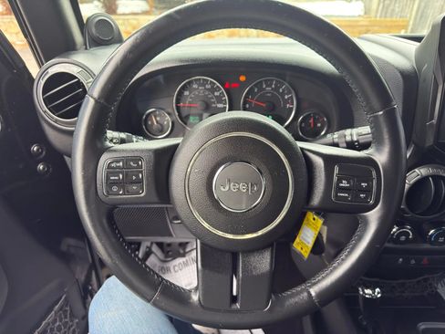 Used 2014 Jeep Wrangler Unlimited Sport w/ Quick Order Package 24S AWD/4WD image 24