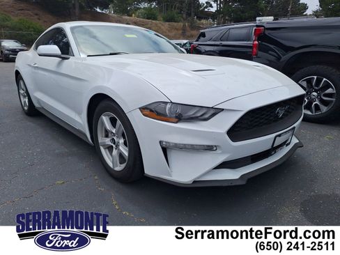 Used 2018 Ford Mustang Coupe RWD image 1