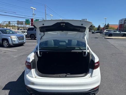 Used 2024 Volkswagen Jetta GLI Autobahn w/ GLI Black Package image 10