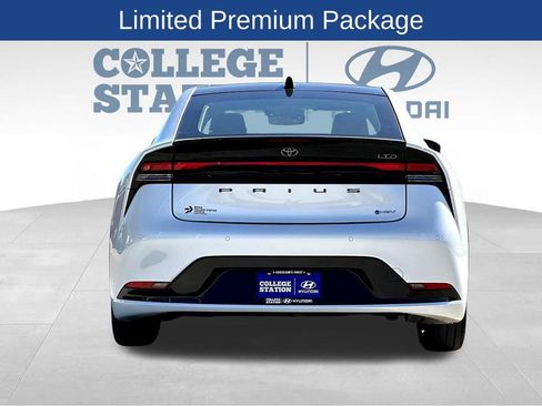 Used 2024 Toyota Prius Limited w/ Limited Premium Package image 9