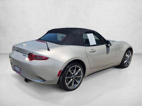 Used 2022 MAZDA MX-5 Miata Grand Touring w/ Weather Package RWD image 6