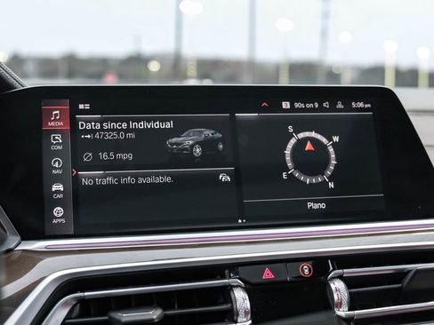 Used 2022 BMW X6 M50i w/ Parking Assistance Package image 39