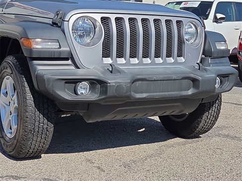 Used 2020 Jeep Wrangler Sport image 9