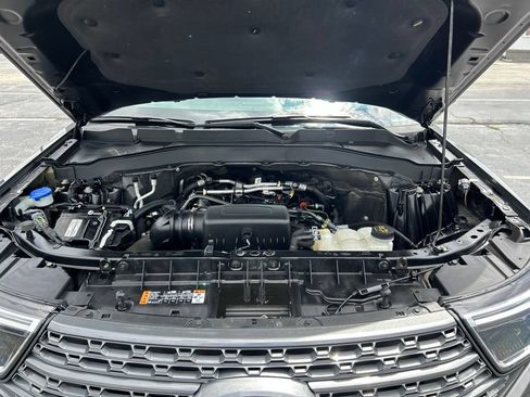 Used 2023 Ford Explorer XLT w/ Equipment Group 202A AWD/4WD image 56