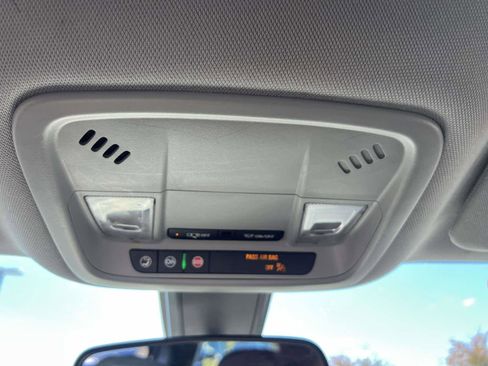 Used 2022 Chevrolet Malibu LT image 30