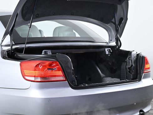 Used 2008 BMW 335i Convertible image 29