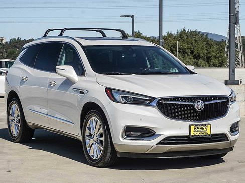 Used 2018 Buick Enclave Premium w/ Experience Buick Package image 7