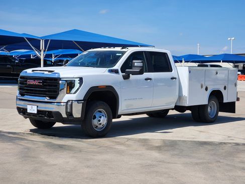 New 2026 GMC Sierra 3500 Pro w/ Convenience Package AWD/4WD image 2