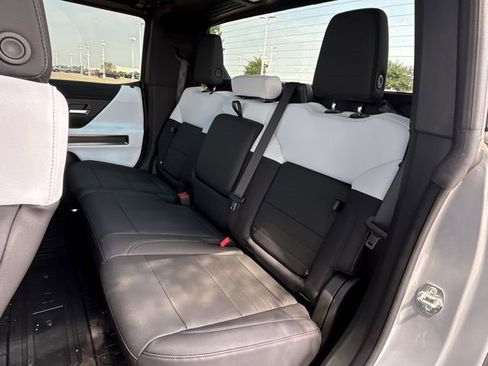 New 2025 GMC Hummer EV 3X w/ Extreme Off-Road Package image 23