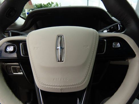 Used 2023 Lincoln Aviator Black Label Grand Touring w/ Class IV Trailer Tow Package image 27