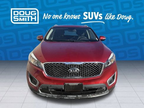 Used 2017 Kia Sorento LX w/ LX V6 Convenience Package image 3