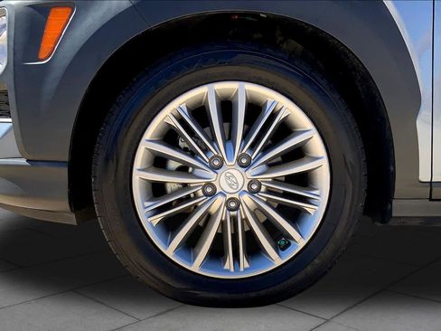Used 2021 Hyundai Kona SEL image 11