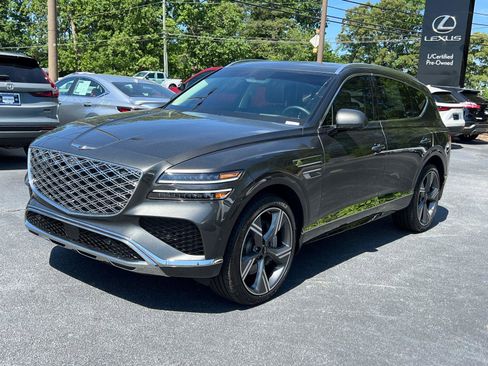 Used 2025 Genesis GV80 2.5T Prestige AWD/4WD image 2