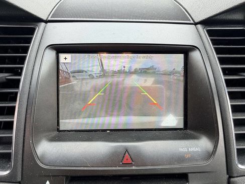 Used 2018 Ford Taurus SEL w/ Equipment Group 201A image 23