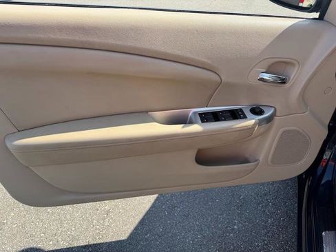 Used 2014 Chrysler 200 Limited FWD image 9