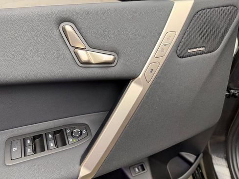 New 2026 BMW iX xDrive60 w/ Premium Package image 11