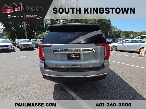 Used 2023 GMC Yukon XL SLT w/ SLT Premium Package AWD/4WD image 6