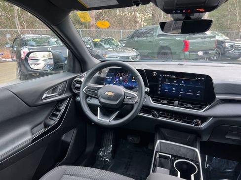 Certified 2025 Chevrolet Equinox LT w/ Safety and Technology Package image 36