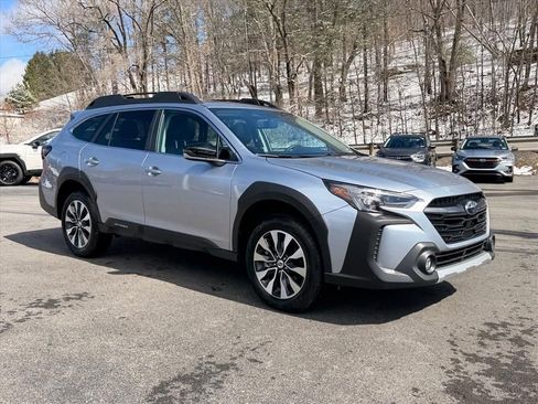 Certified 2025 Subaru Outback Limited AWD/4WD image 11