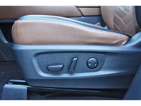 Used 2023 Nissan Pathfinder Platinum w/ Cargo Package image 35