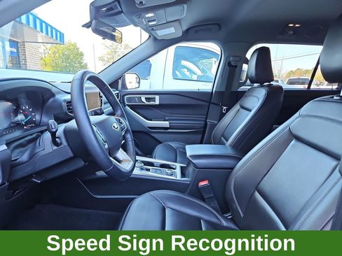 Used 2022 Ford Explorer XLT w/ Equipment Group 202A image 23