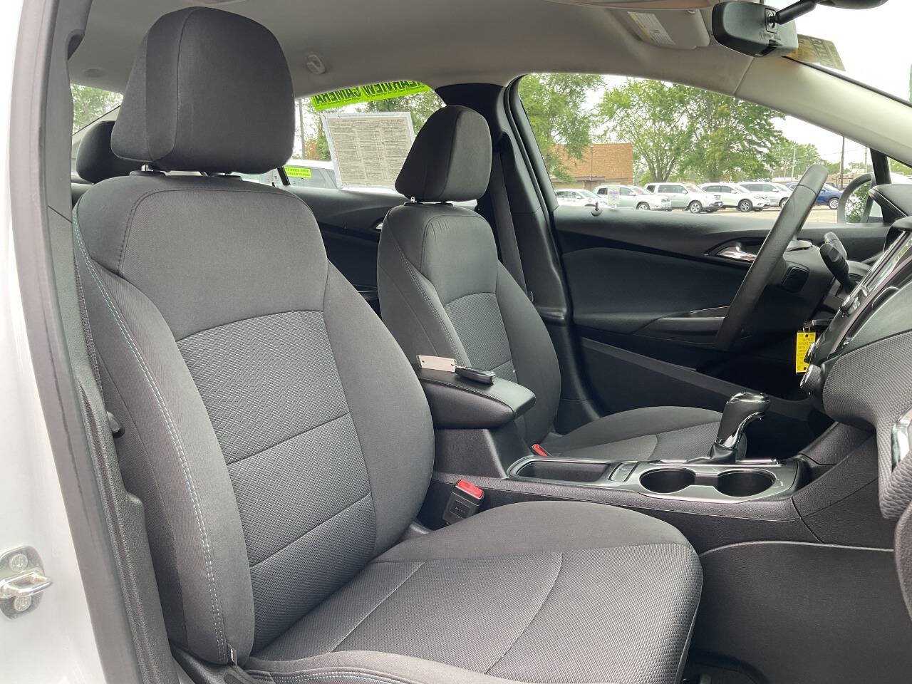 Used 2016 Chevrolet Cruze LT FWD image 40