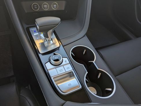 Used 2026 Genesis G70 2.5T RWD image 22