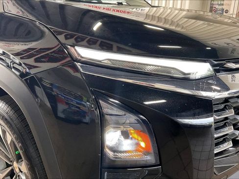 Used 2025 Chevrolet Equinox LT AWD/4WD image 24