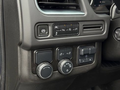 Used 2021 Chevrolet Tahoe LT w/ LT Signature Package RWD image 8