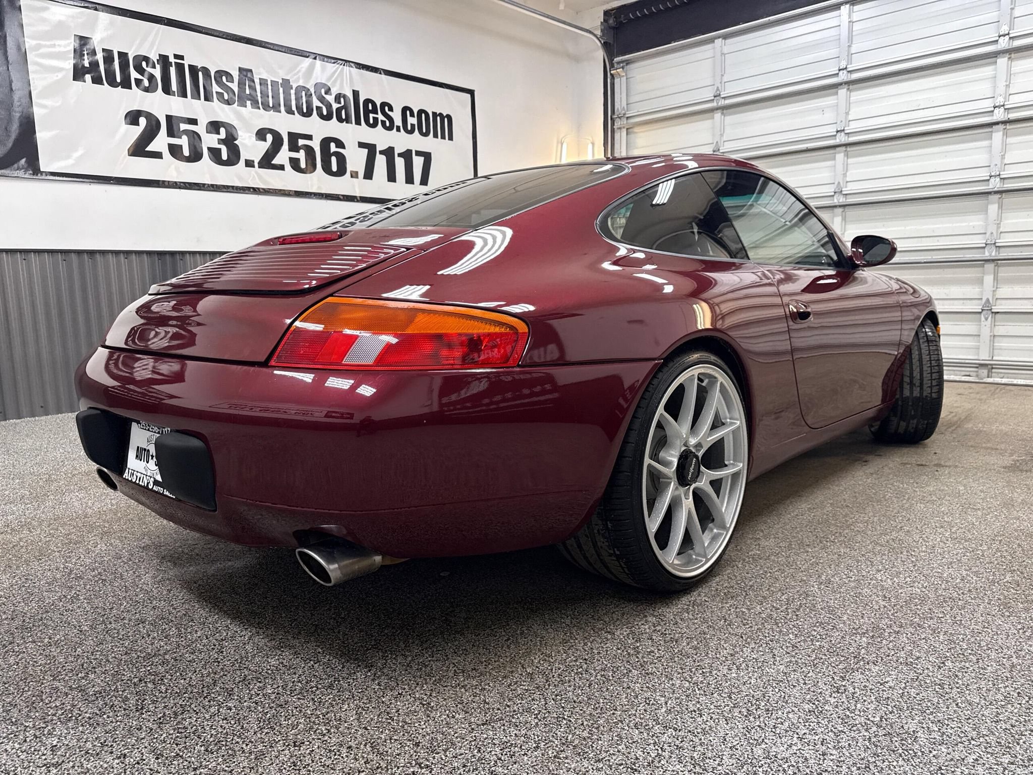 Used 1999 Porsche 911 Carrera RWD image 3