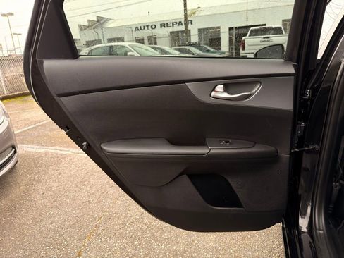 Used 2021 Kia Forte LXS image 23