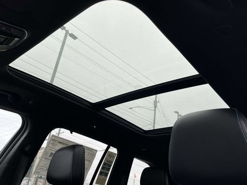 New 2024 Jeep Grand Cherokee Trailhawk w/ Luxury Tech Group III image 11