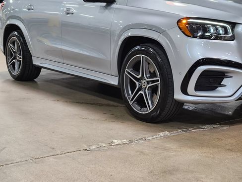 Used 2024 Mercedes-Benz GLS 450 4MATIC image 16