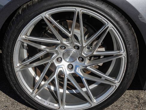 Used 2017 Lexus RC 200t image 11