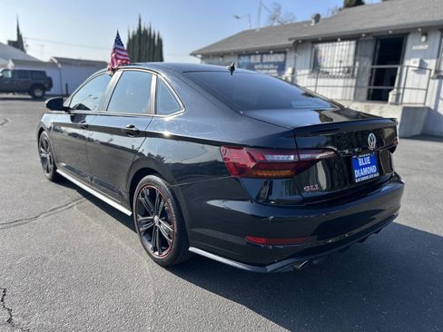 Used 2019 Volkswagen Jetta GLI image 5