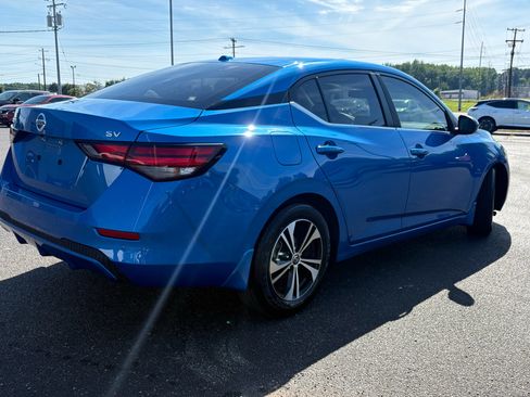 Used 2023 Nissan Sentra SV w/ All-Weather Package FWD image 5