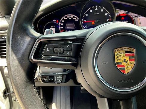 Used 2023 Porsche Panamera image 19