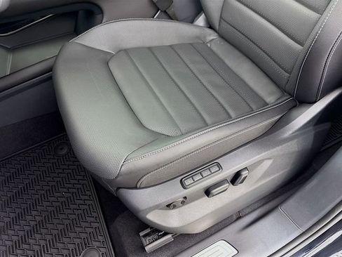 New 2026 Volkswagen Atlas SEL image 19