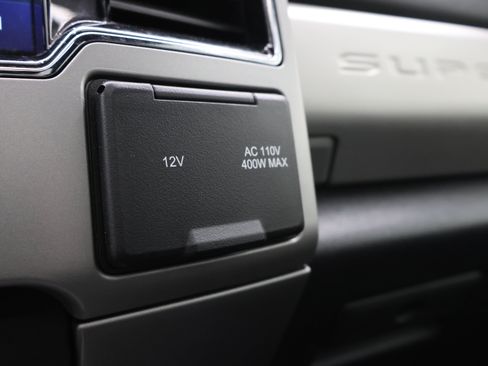 Used 2022 Ford F250 Lariat w/ Black Appearance Package AWD/4WD image 47