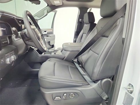 New 2026 GMC Sierra 3500 Denali w/ Denali Reserve Package image 19