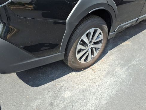 Used 2025 Subaru Outback Premium AWD/4WD image 23