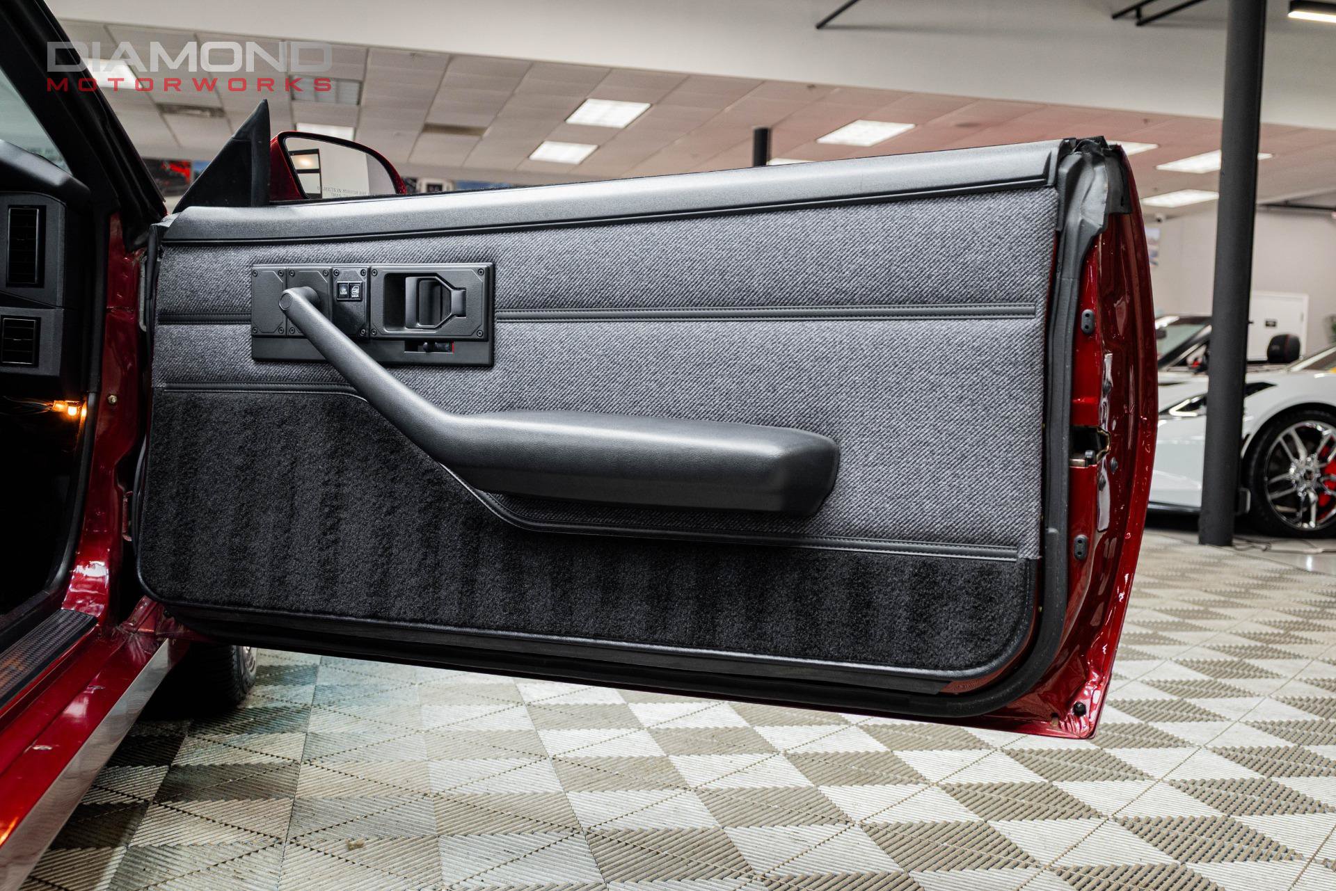 Used 1989 Chevrolet Camaro IROC-Z RWD image 99
